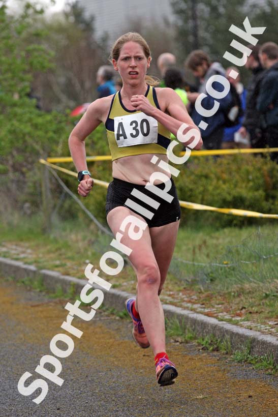 Senior womens relay, Elswick Good Friday Road Races. Photo: David T. Hewitson/Sports for All Pics